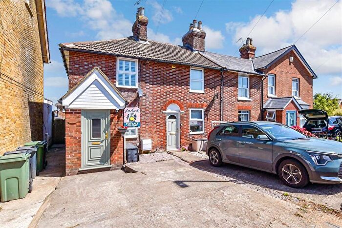 2 Bedroom End Of Terrace House For Sale In Heath Road, Coxheath, Kent, ME17
