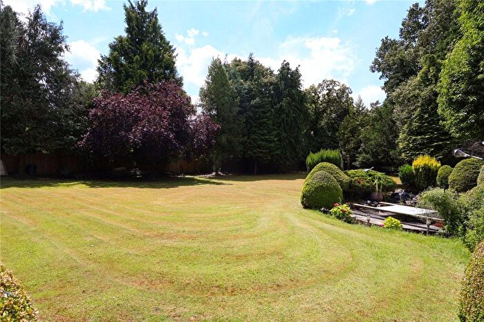 5 Bedroom Detached House To Rent In Cranley Road, Hersham, Walton-On-Thames, KT12