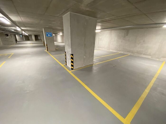 Garage / Parking To Rent In Chester Road, Manchester, M15