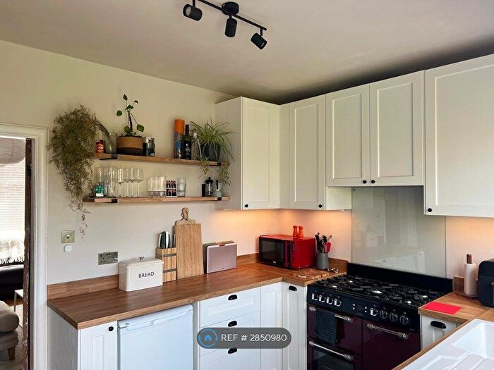 3 Bedroom Semi-Detached House To Rent In Chesterfield Avenue, Long Eaton, Nottingham, NG10