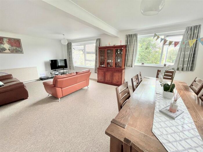 2 Bedroom Flat To Rent In Westbury Road, Westbury-On-Trym, Bristol, BS9