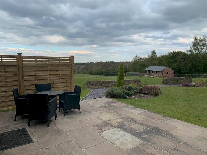 2 Bedroom Detached House To Rent In South Lane, Netherton, Wakefield, WF4