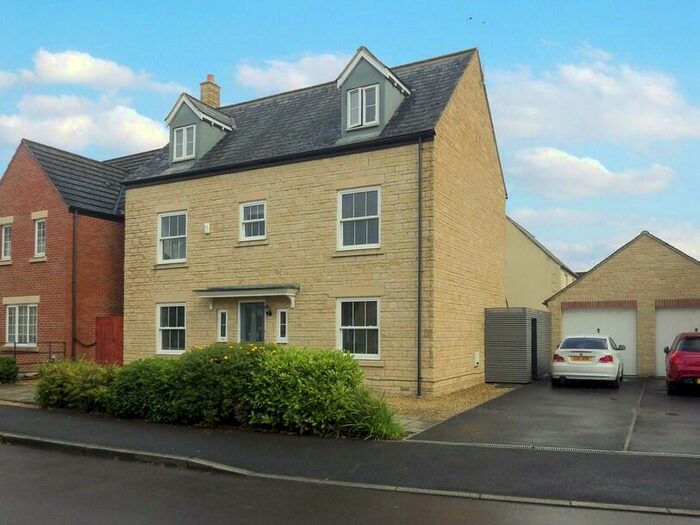 5 Bedroom Detached House To Rent In Phoebe Way, Swindon, Wiltshire, SN25