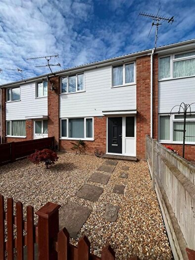 3 Bedroom Terraced House To Rent In Halden Close, Romsey, SO51
