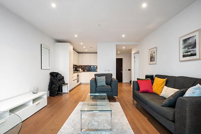 1 Bedroom Flat To Rent In Deacon Street, London, SE17