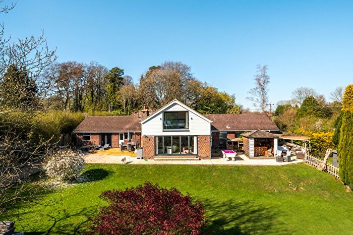 5 Bedroom Detached House For Sale In Petersfield Road, Monkwood, SO24