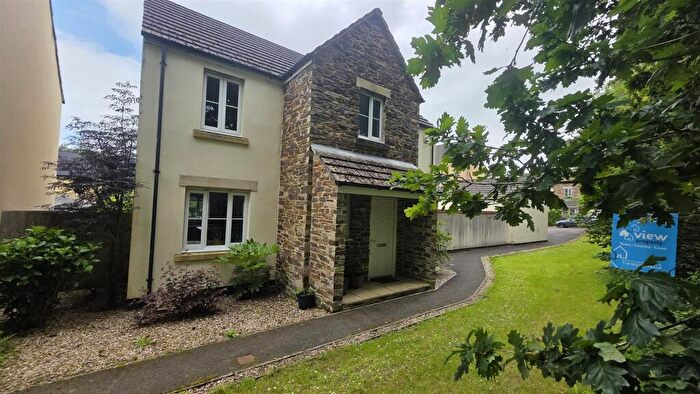 4 Bedroom Detached House For Sale In Woodpecker Way, Whitchurch, Tavistock, PL19