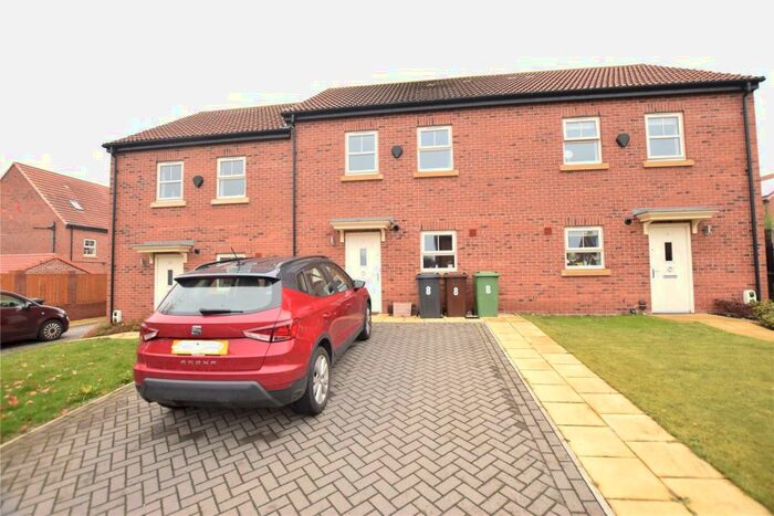 3 Bedroom Town House To Rent In Asket Garth, Leeds, West Yorkshire, LS14