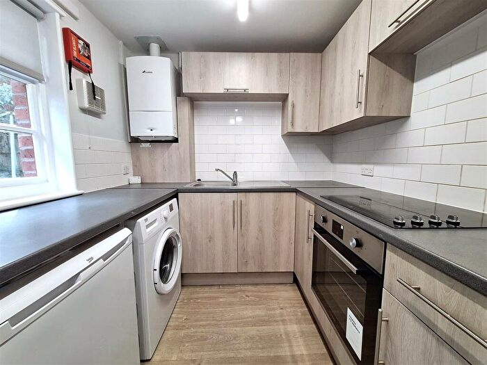 2 Bedroom Terraced House To Rent In Elmhurst Road, RG1
