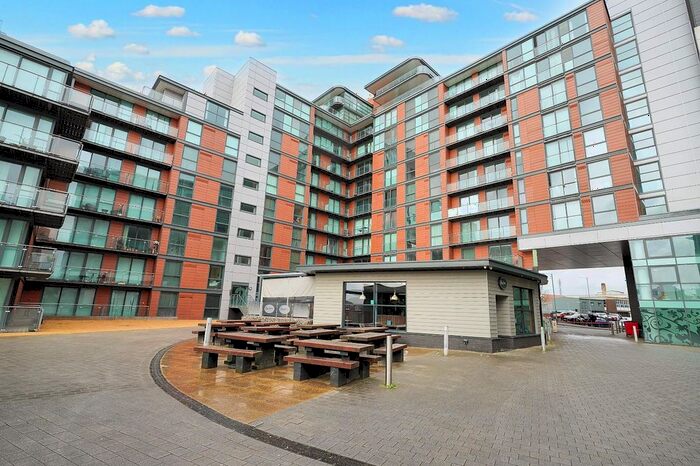 2 Bedroom Flat To Rent In Apartment, Gateway Plaza, Sackville Street, S70