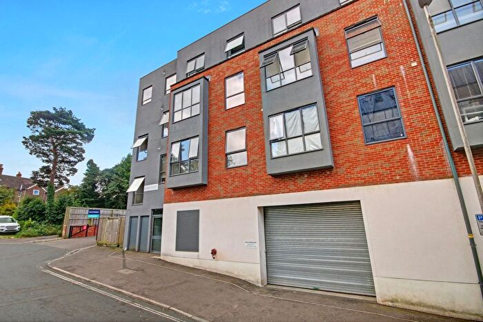 2 Bedroom Flat For Sale In Little King Street, East Grinstead, RH19