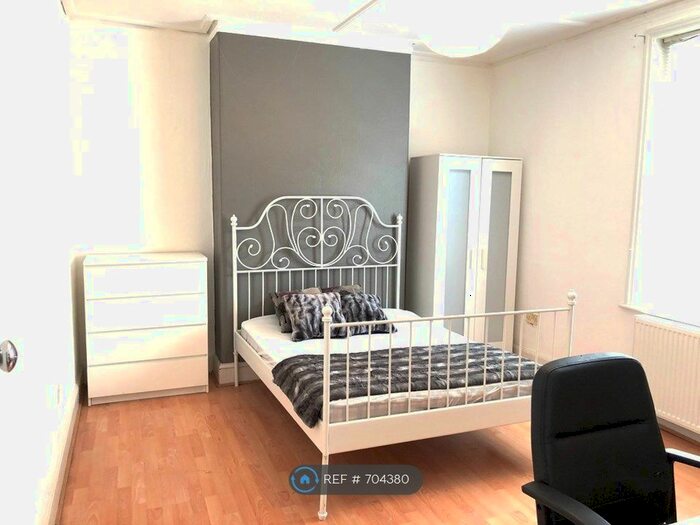 4 Bedroom Terraced House To Rent In Richardson Street, Newcastle Upon Tyne, NE6