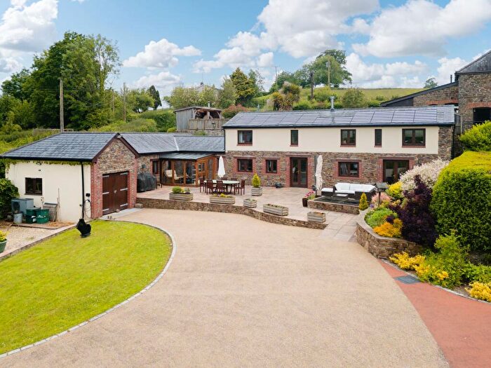 5 Bedroom Detached House For Sale In Kennerleigh, Crediton, EX17