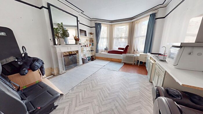 1 Bedroom Flat For Sale In St Michaels Place, Brighton, BN1