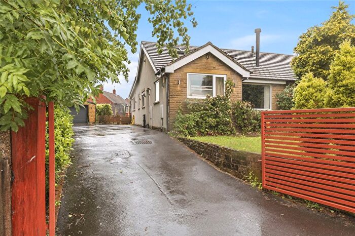 3 Bedroom Bungalow For Sale In Bunkers Lane, Batley, West Yorkshire, WF17