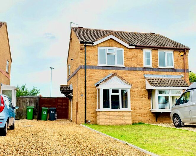 2 Bedroom Semi-Detached House To Rent In Ridgewell Close, Lincoln, LN6