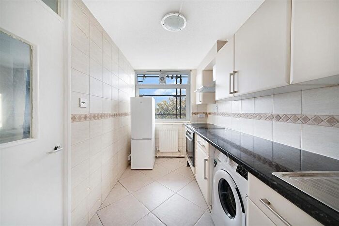 1 Bedroom Flat To Rent In Ivatt Place, London, W14