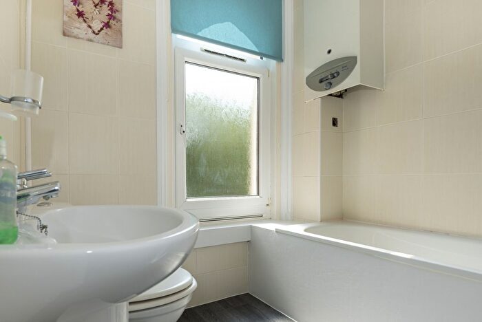 1 Bedroom Studio To Rent In Flat D, Waverley Road, Southsea, PO5