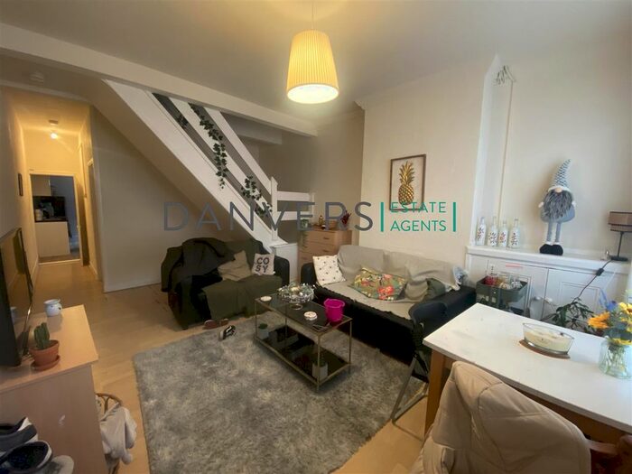 3 Bedroom Terraced House To Rent In Windermere Street, Leicester, LE2