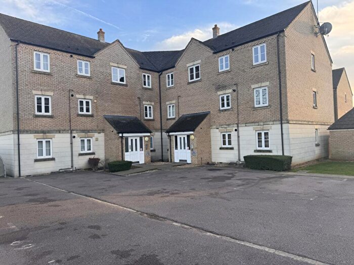 2 Bedroom Flat To Rent In Finney Drive, Grange Park, Northampton, NN4