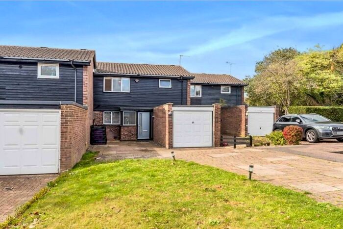 3 Bedroom Terraced House To Rent In Thristers Close, Letchworth Garden City, SG6