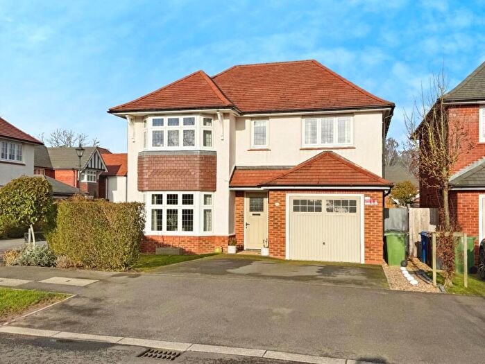 4 Bedroom Detached House For Sale In Lancastrian Way, Woodford, SK7