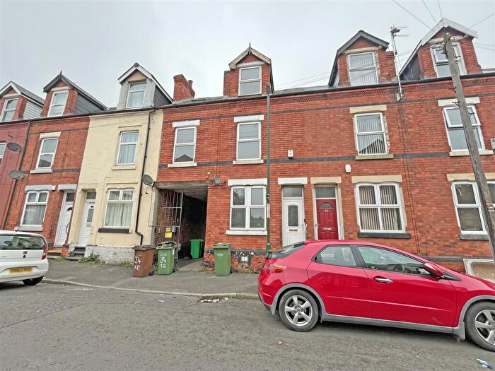 4 Bedroom Terraced House To Rent In Trent Road, Nottingham, NG2