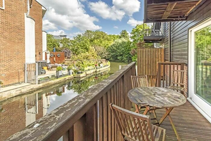 5 Bedroom Terraced House To Rent In Tallow Road, Brentford, TW8