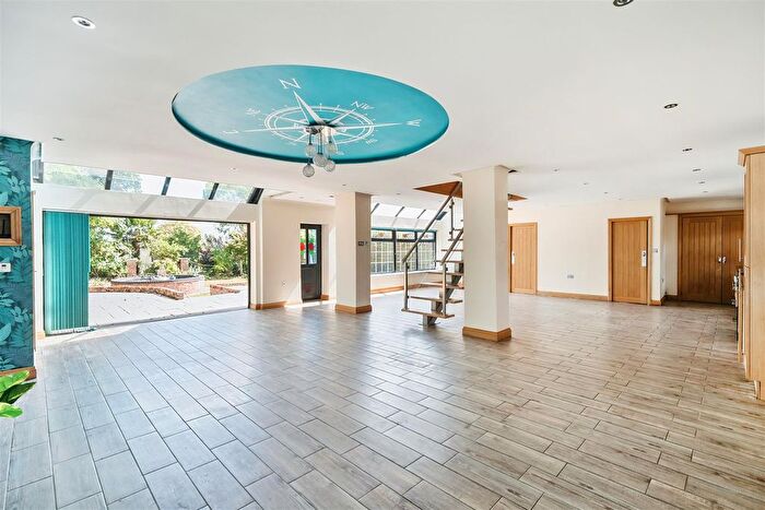 3 Bedroom End Of Terrace House For Sale In Redbridge Farm, Dolmans Hill, Lytchett Matravers, BH16
