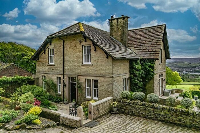4 Bedroom Detached House For Sale In Hollingworth Hall Farm, Mottram., SK14