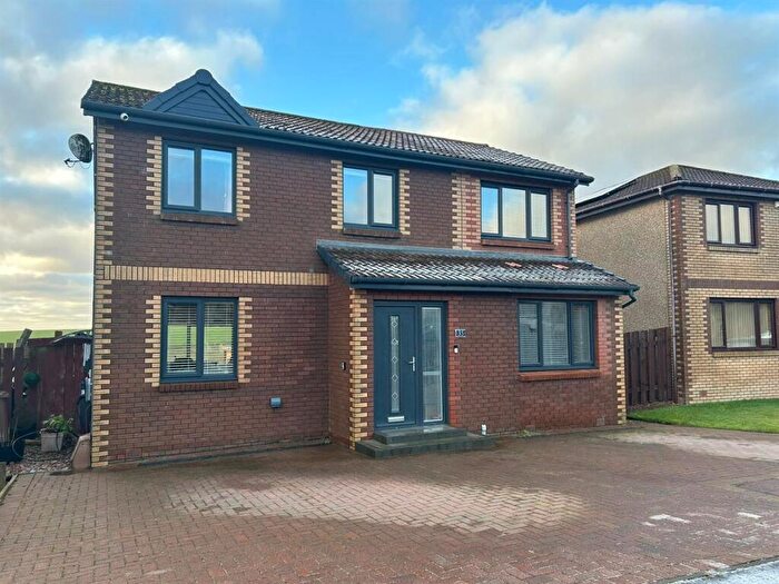 4 Bedroom Detached House For Sale In South Knowe, Crossgates, KY4