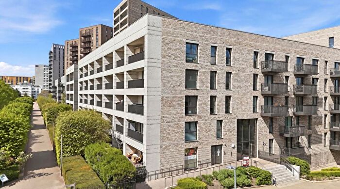 2 Bedroom Flat To Rent In Bramwell Way, Kingfisher Heights, E16