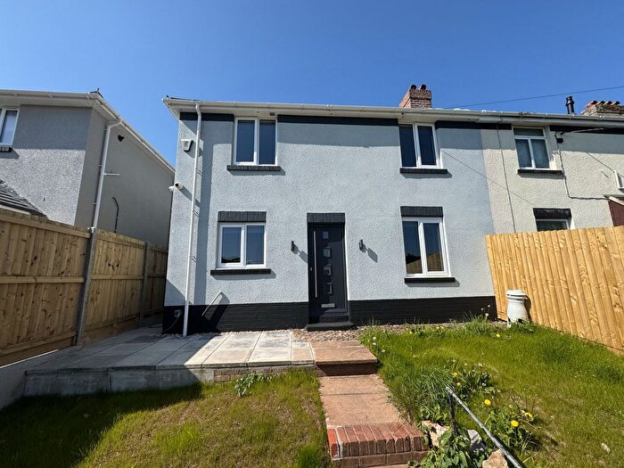 3 Bedroom Semi-Detached House To Rent In First Avenue, Dawlish, EX7