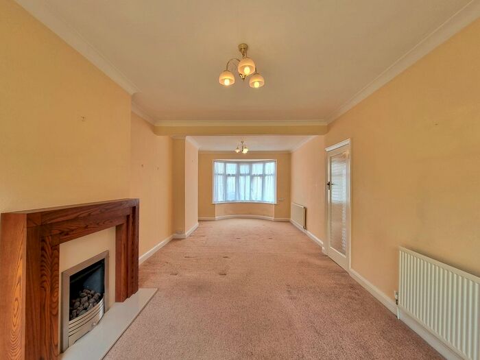 3 Bedroom Semi-Detached House To Rent In Aberdale Road, Knighton, Leicester, LE2