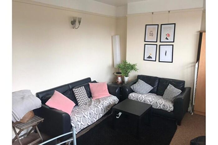 1 Bedroom Flat To Rent In Mancroft Court, St John's Wood Park, St John's Wood, St John's Wood, NW8