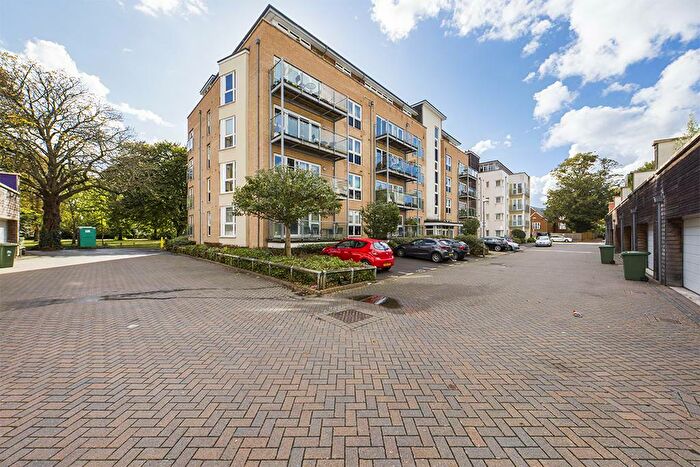 2 Bedroom Apartment To Rent In James Weld Close, Southampton, SO15