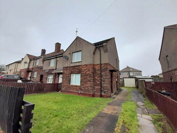 2 Bedroom House To Rent In Beacon Place, Bradford, BD6
