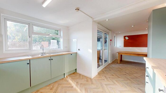 10 Bedroom House To Rent In Park Lane, Bath, BA1