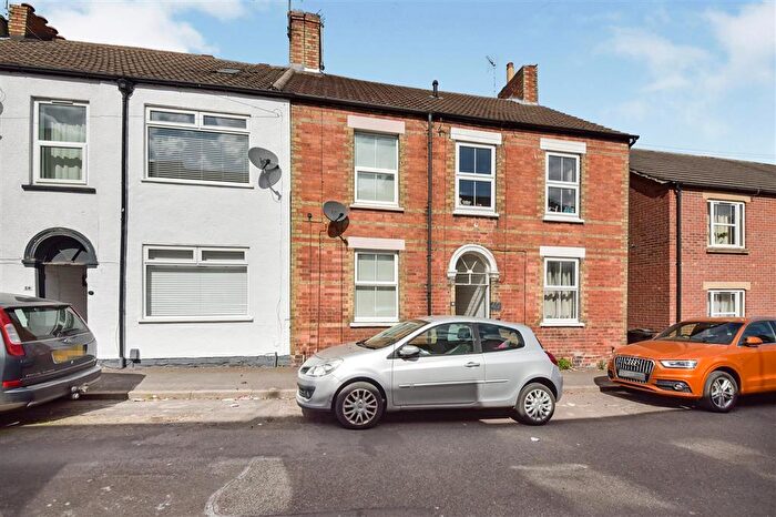 2 Bedroom House To Rent In George Street, Grantham, NG31