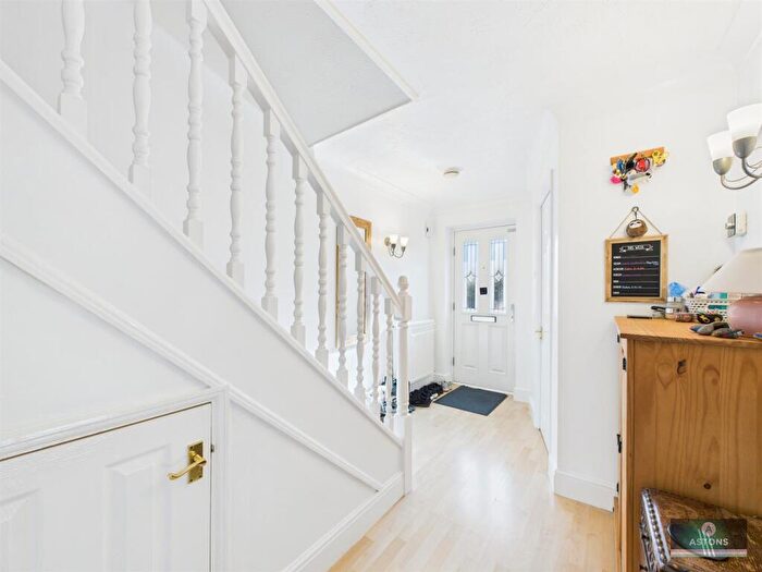 5 Bedroom Detached House For Sale In Campbell Road, Maidenbower, RH10