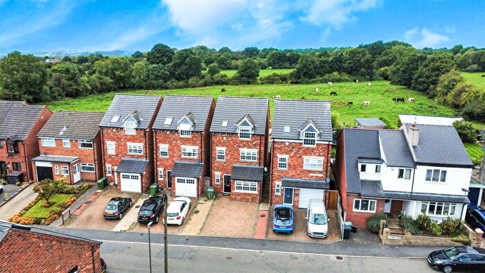 4 Bedroom Detached House For Sale In Bamford Place, Marehay, DE5