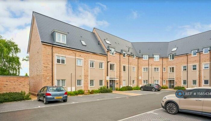 2 Bedroom Flat To Rent In Clifton Close, Bicester, OX26