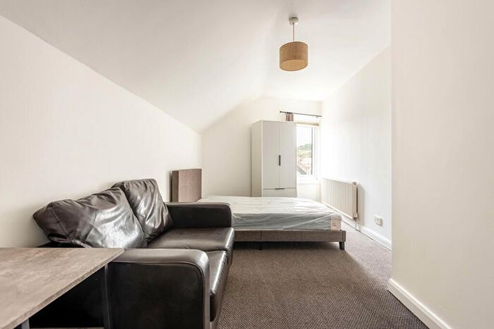 4 Bedroom Flat To Rent In A Sharrow Vale Road, Sheffield, S11