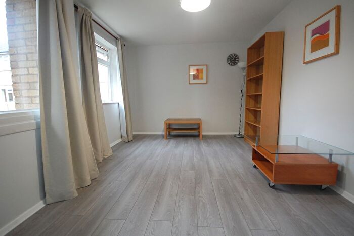 2 Bedroom Flat To Rent In Beaconsfield Close, London, W4