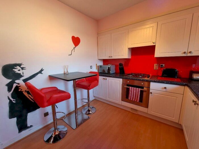 1 Bedroom Flat To Rent In Hutcheon Street, Rosemount, Aberdeen, AB25