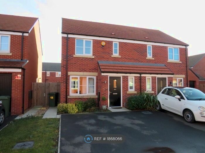 3 Bedroom Semi-Detached House To Rent In Clovelly Drive, Hampton Gardens, Peterborough, PE7