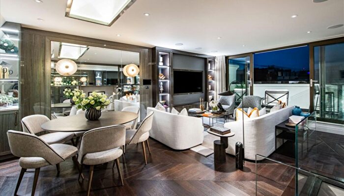 3 Bedroom Flat To Rent In Prince Of Wales Terrace, High Street Kensington, London, W8