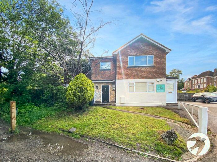 2 Bedroom Maisonette To Rent In Orchard Green, Orpington, BR6