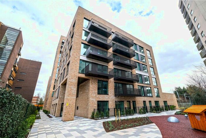 2 Bedroom Flat To Rent In Bathgate Place, London, W13