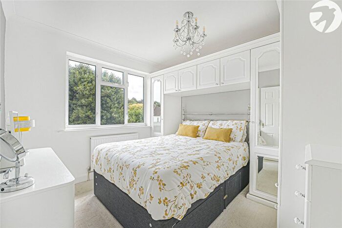 3 Bedroom Terraced House For Sale In Oakfield Park Road, Wilmington, Kent, DA1